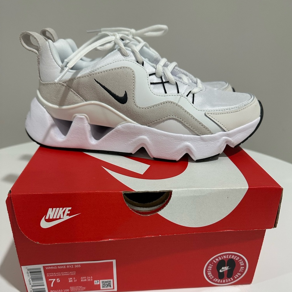 Nike RYZ 365 Women’s white size 7.5